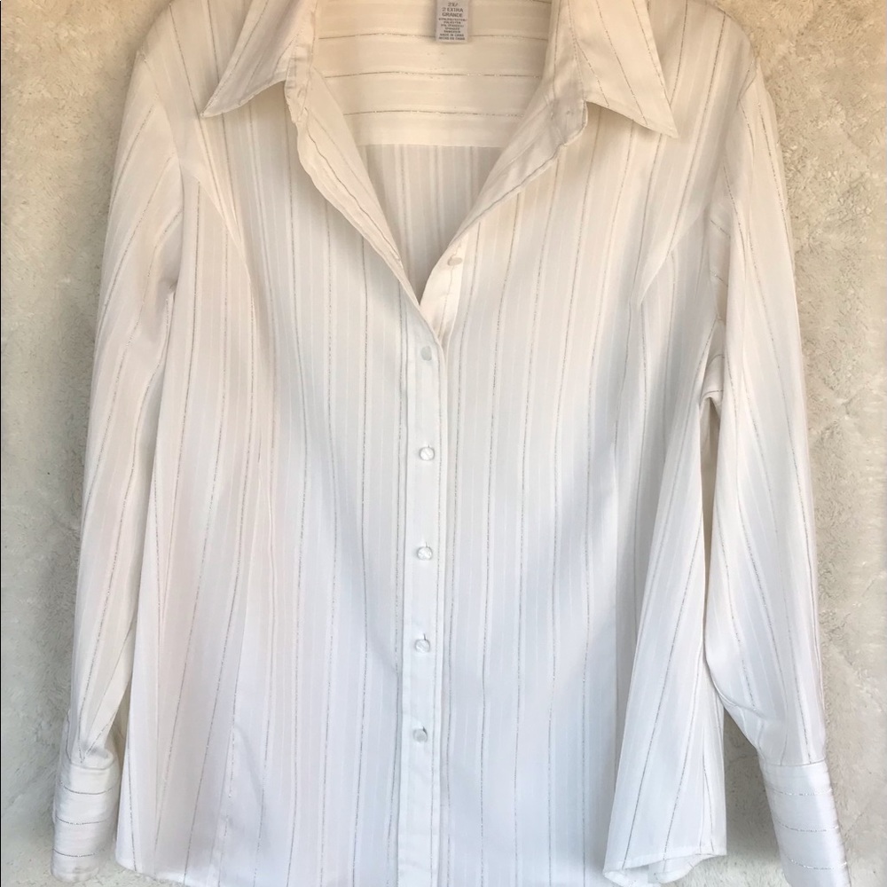 East 5th business shirt, like new, winkle resistant